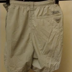 Columbia PFG Swim Trunks Size 28 Elastic Waistband. Light Grey. Mesh Lining